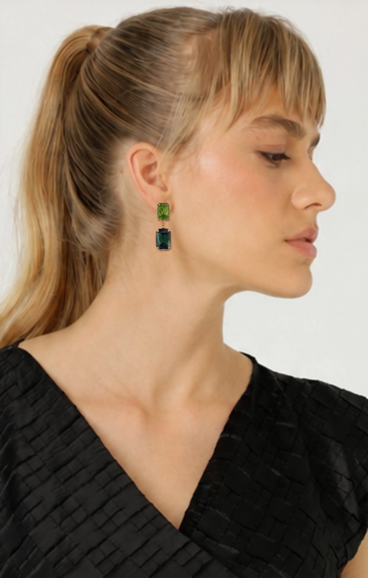 ARABELLA DROP EARRINGS IN PERIDOT EMERALD - Image 2