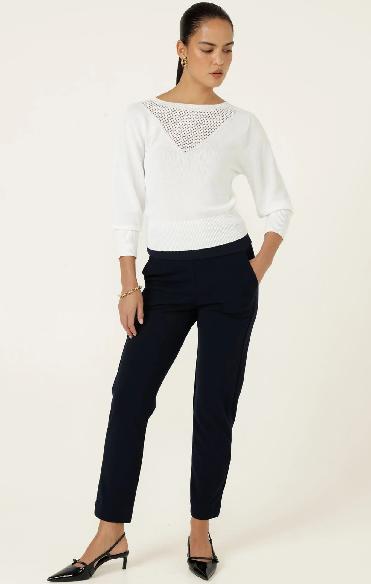 TAPERED LEG PANT IN NAVY - Image 10