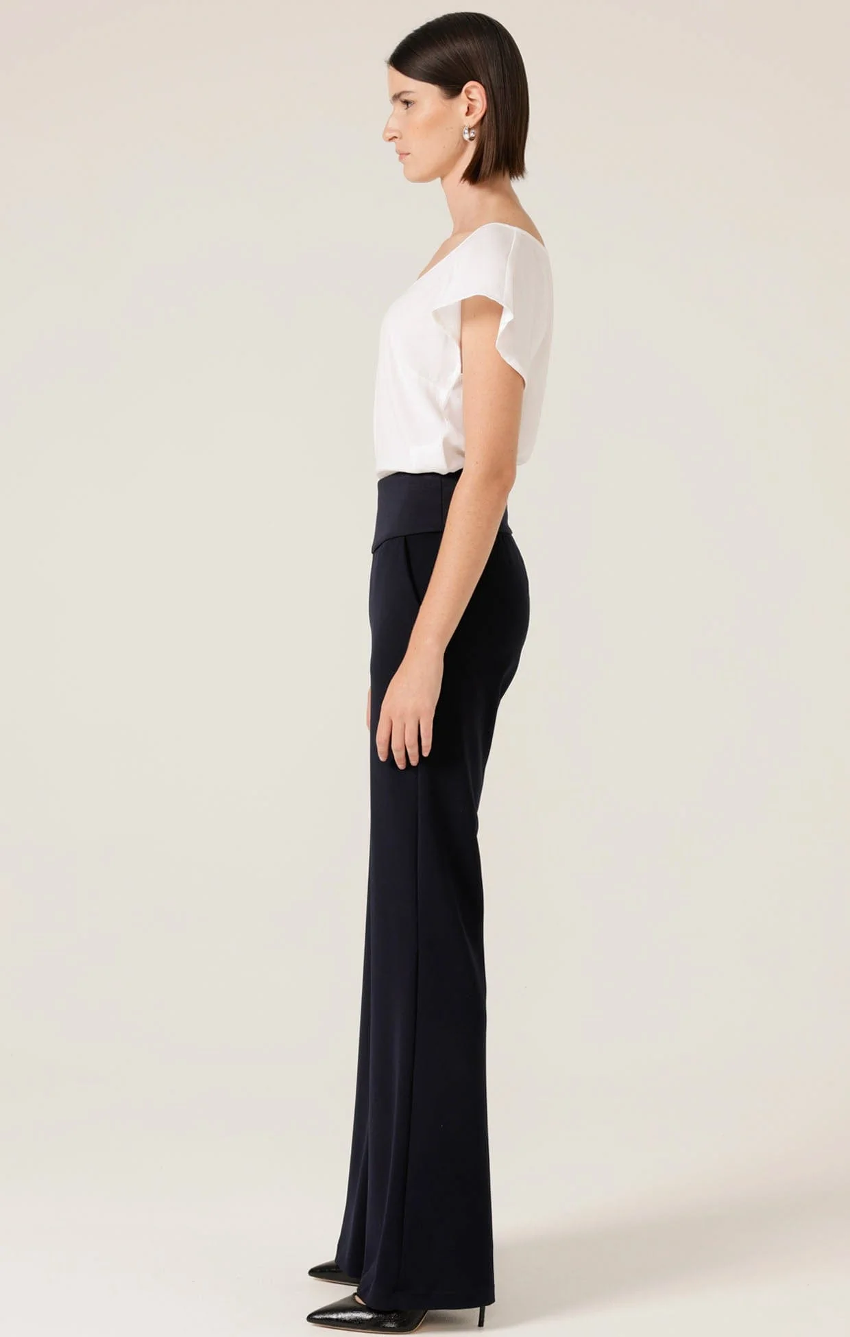 CLASSIC TROUSER IN NAVY - Image 9