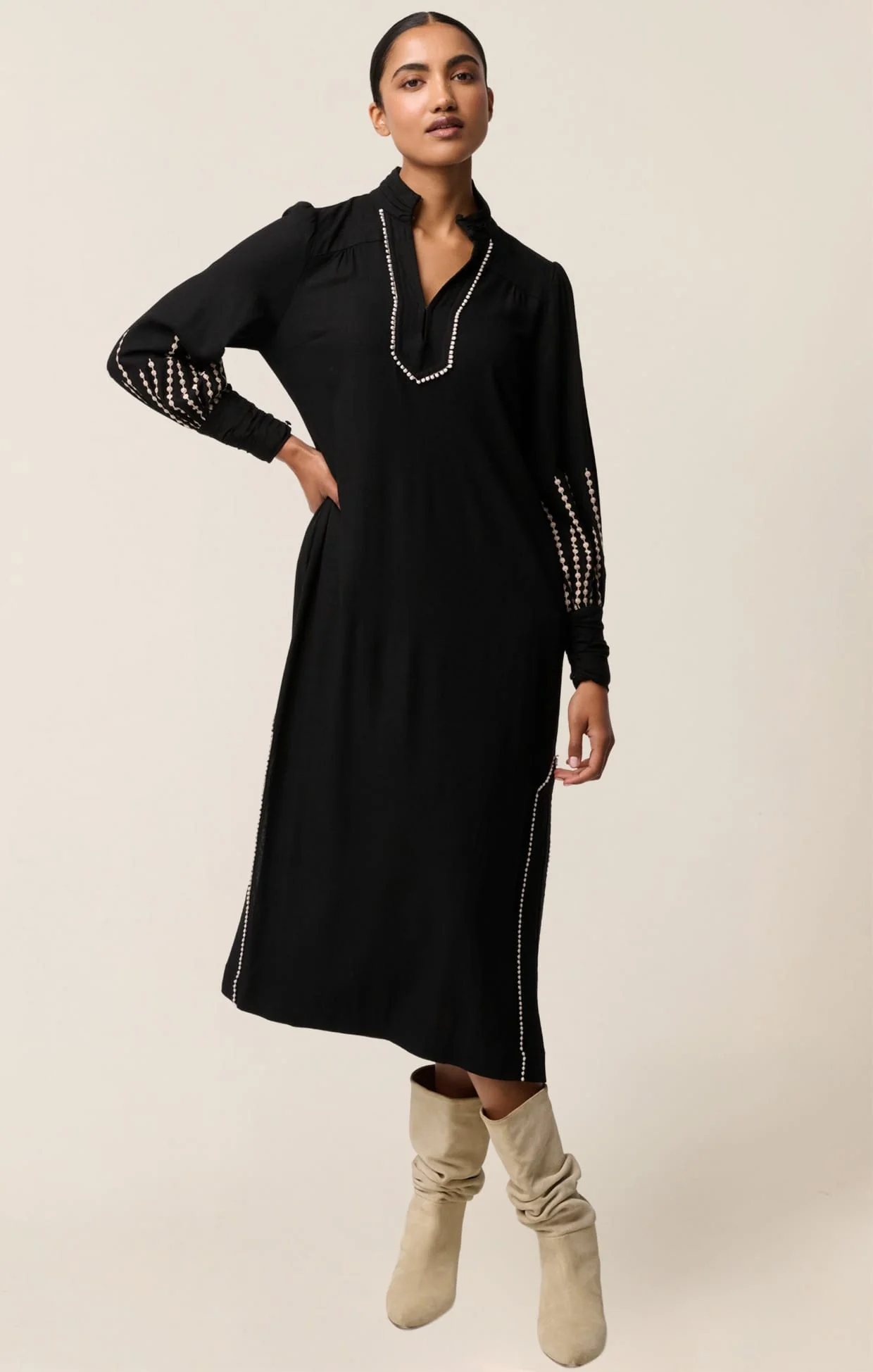 EDITH COLUMN DRESS IN BLACK - Image 4