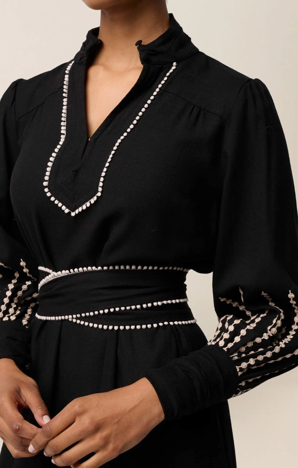 EDITH COLUMN DRESS IN BLACK - Image 5