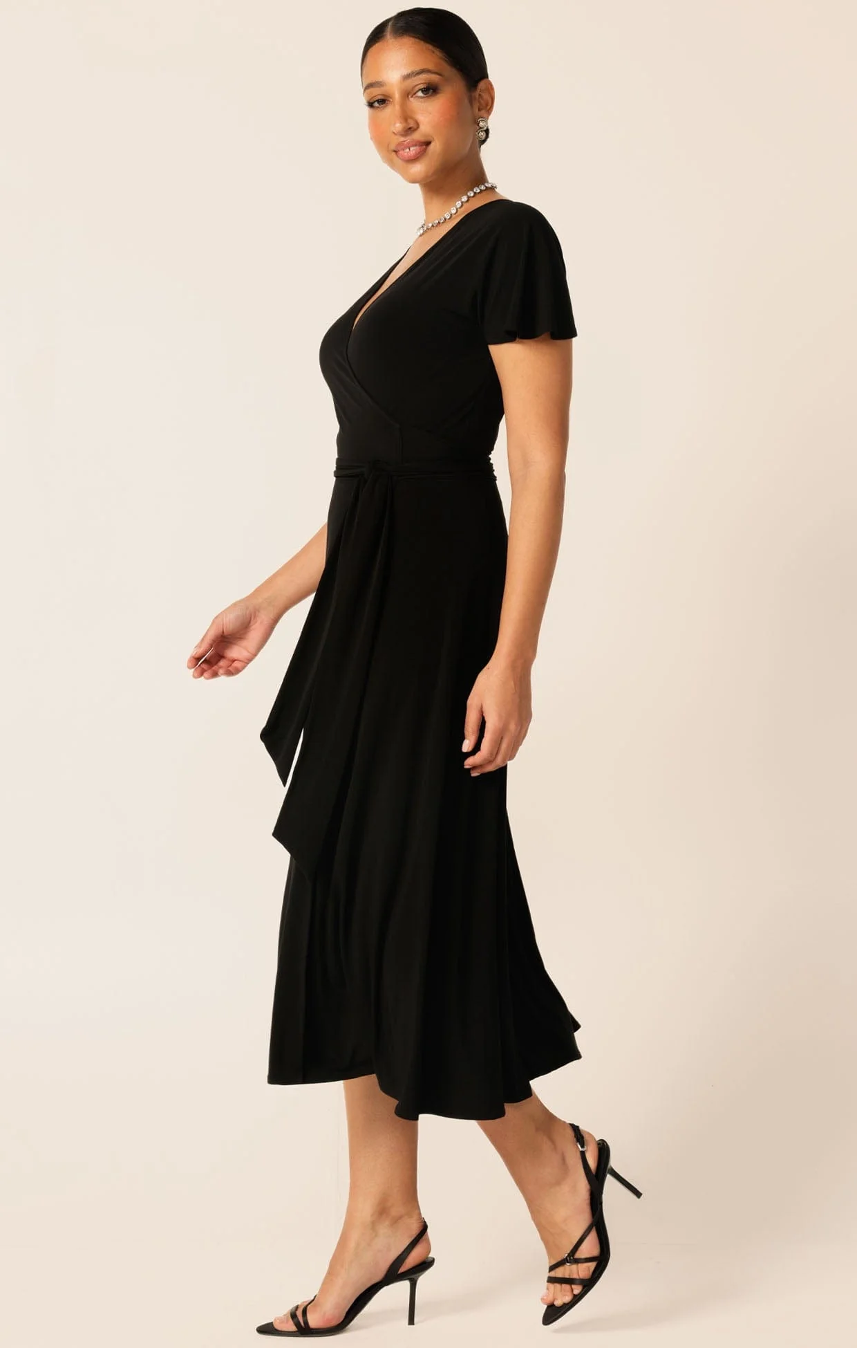 FLUTE SLEEVE REVERSE WRAP IN BLACK - Image 7