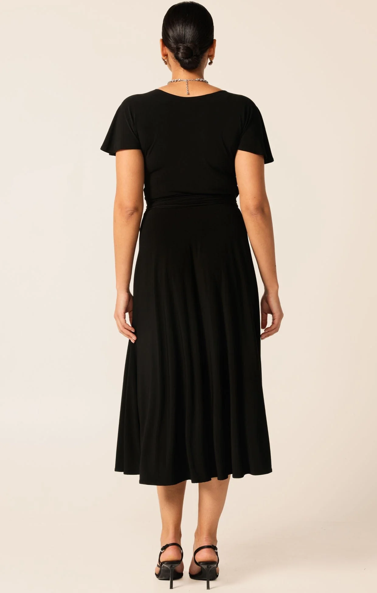 FLUTE SLEEVE REVERSE WRAP IN BLACK - Image 8