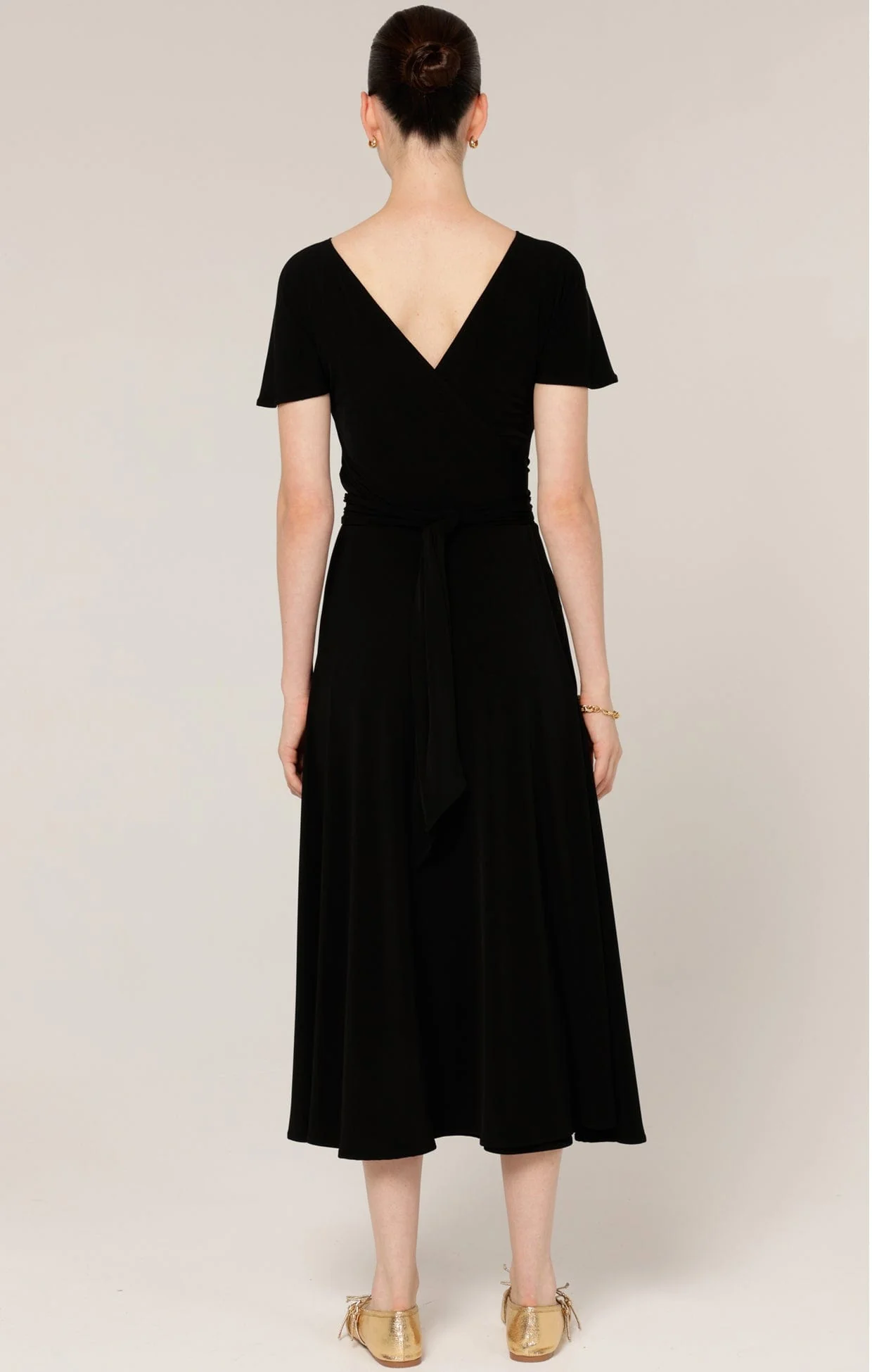FLUTE SLEEVE REVERSE WRAP IN BLACK - Image 9