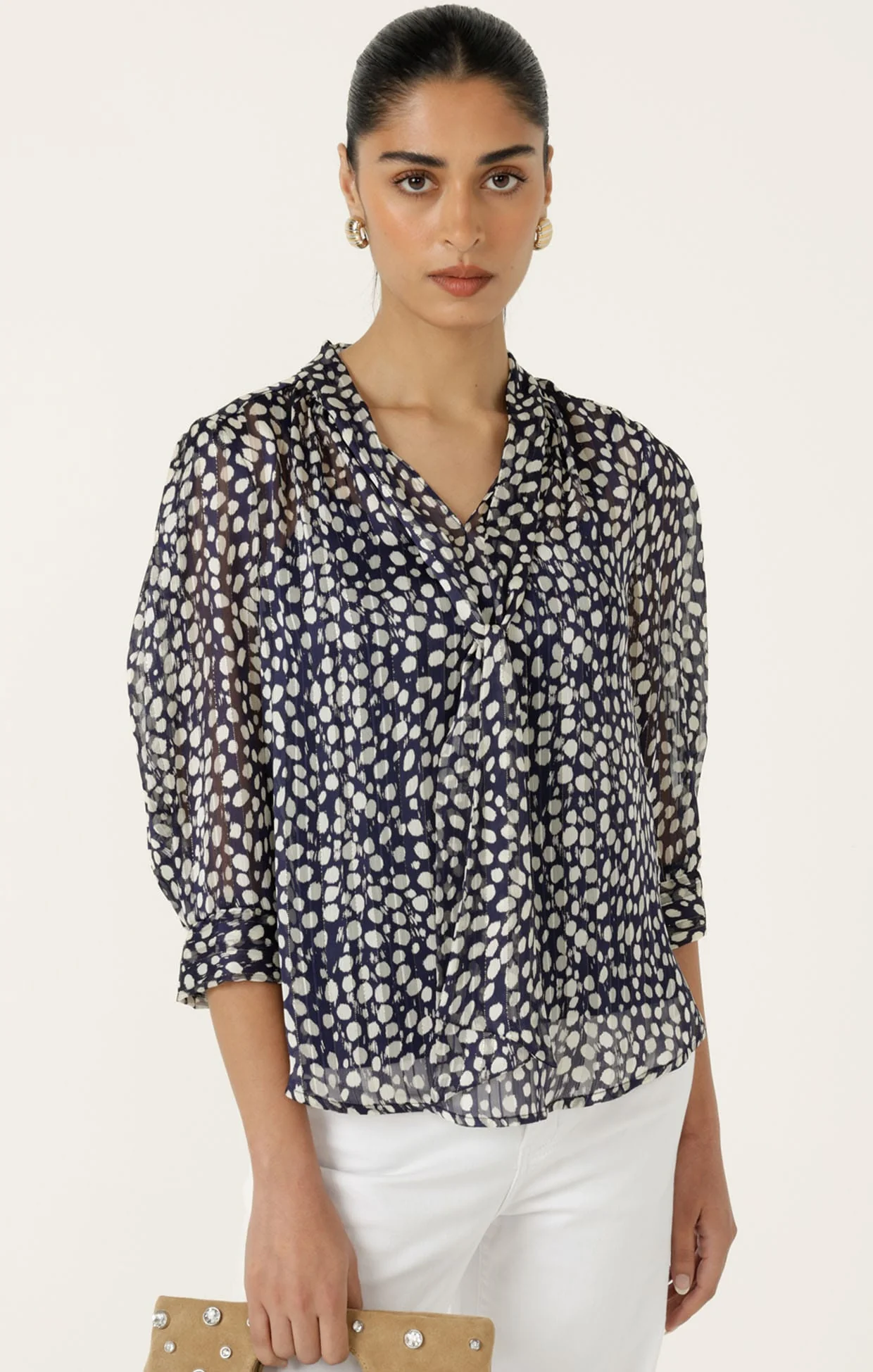 GABRIELLE BLOUSE IN NAVY - Image 2