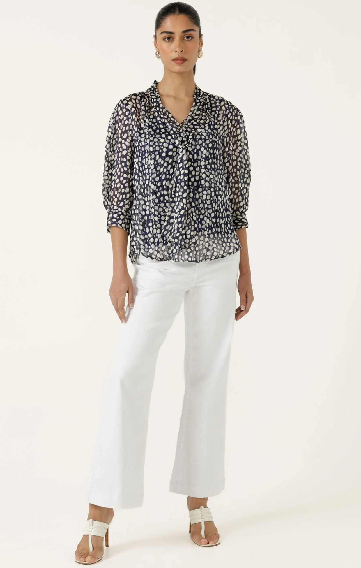 GABRIELLE BLOUSE IN NAVY - Image 4