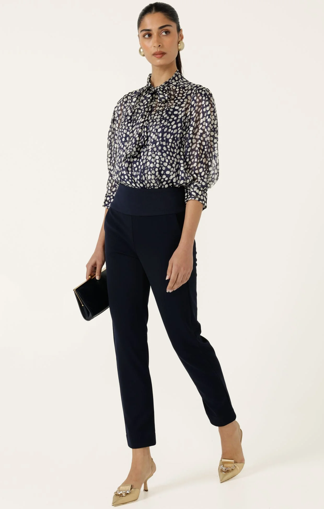 GABRIELLE BLOUSE IN NAVY - Image 5
