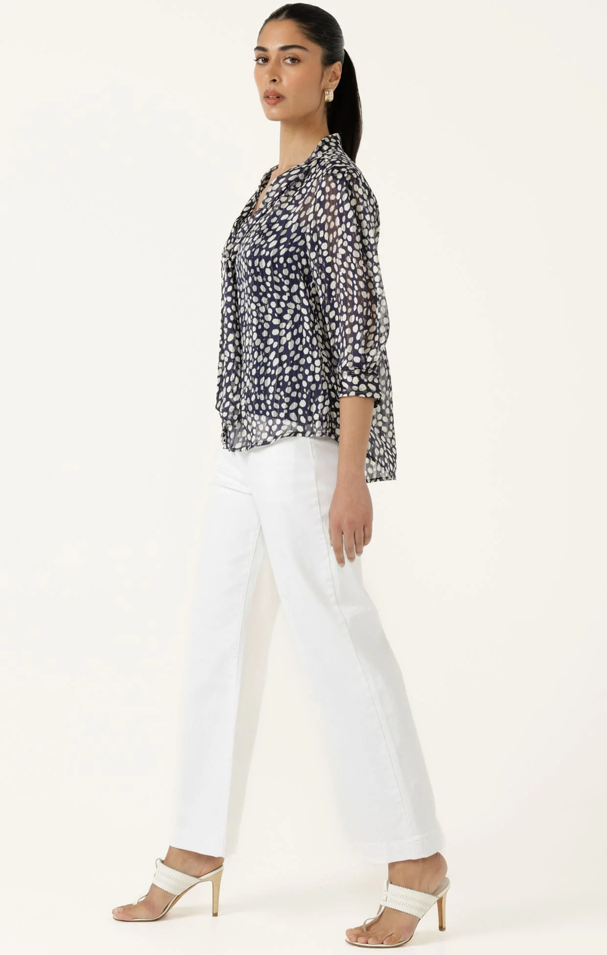 GABRIELLE BLOUSE IN NAVY - Image 6