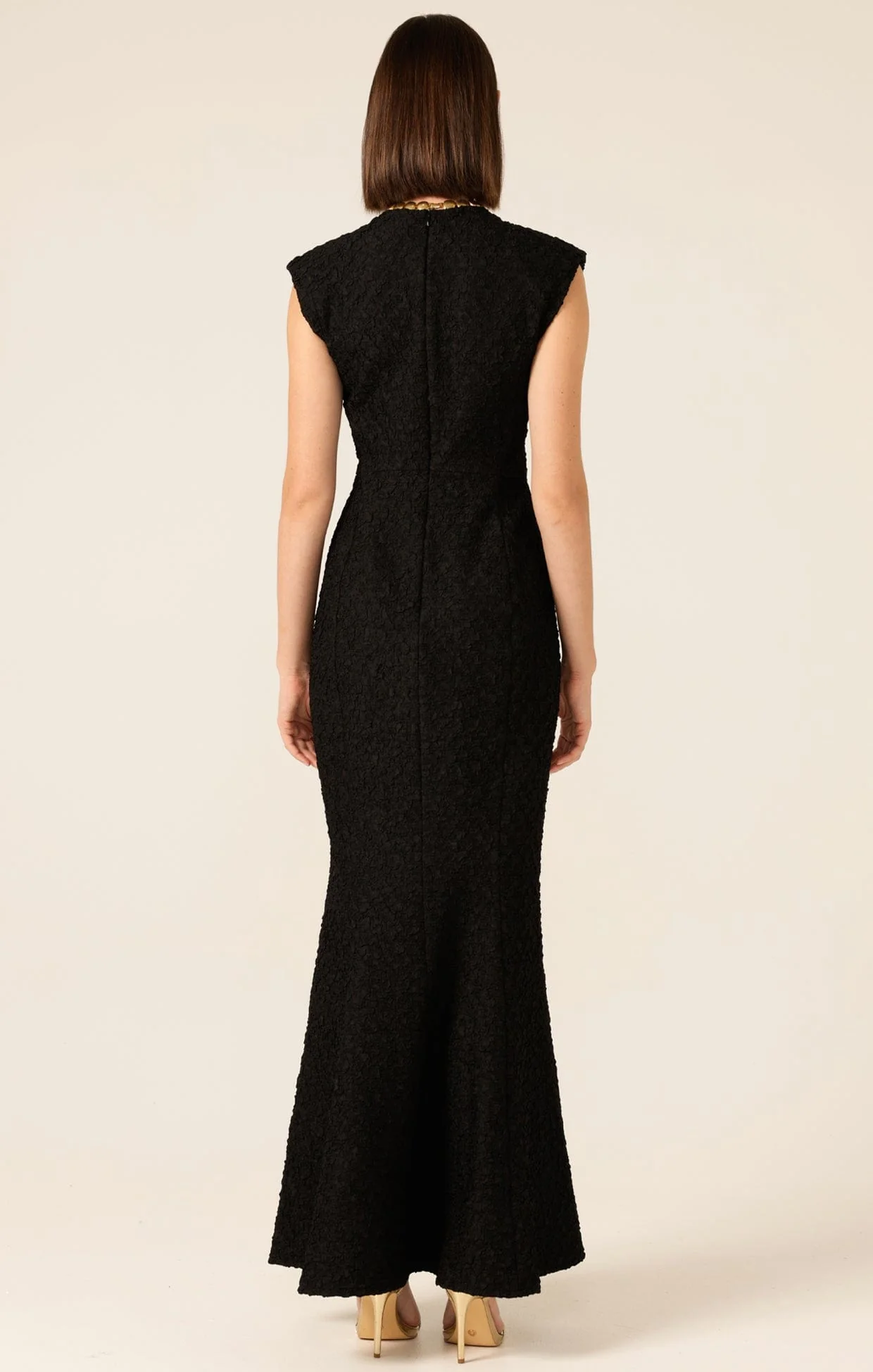 GALA ROYALE GOWN IN BLACK - Image 9