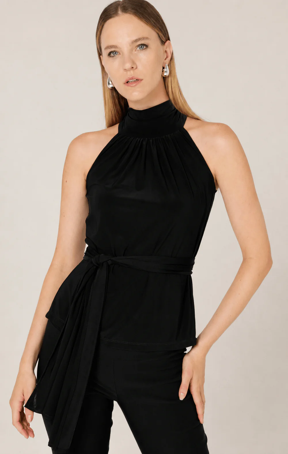 HIGH NECK TIE TOP IN BLACK - Image 5