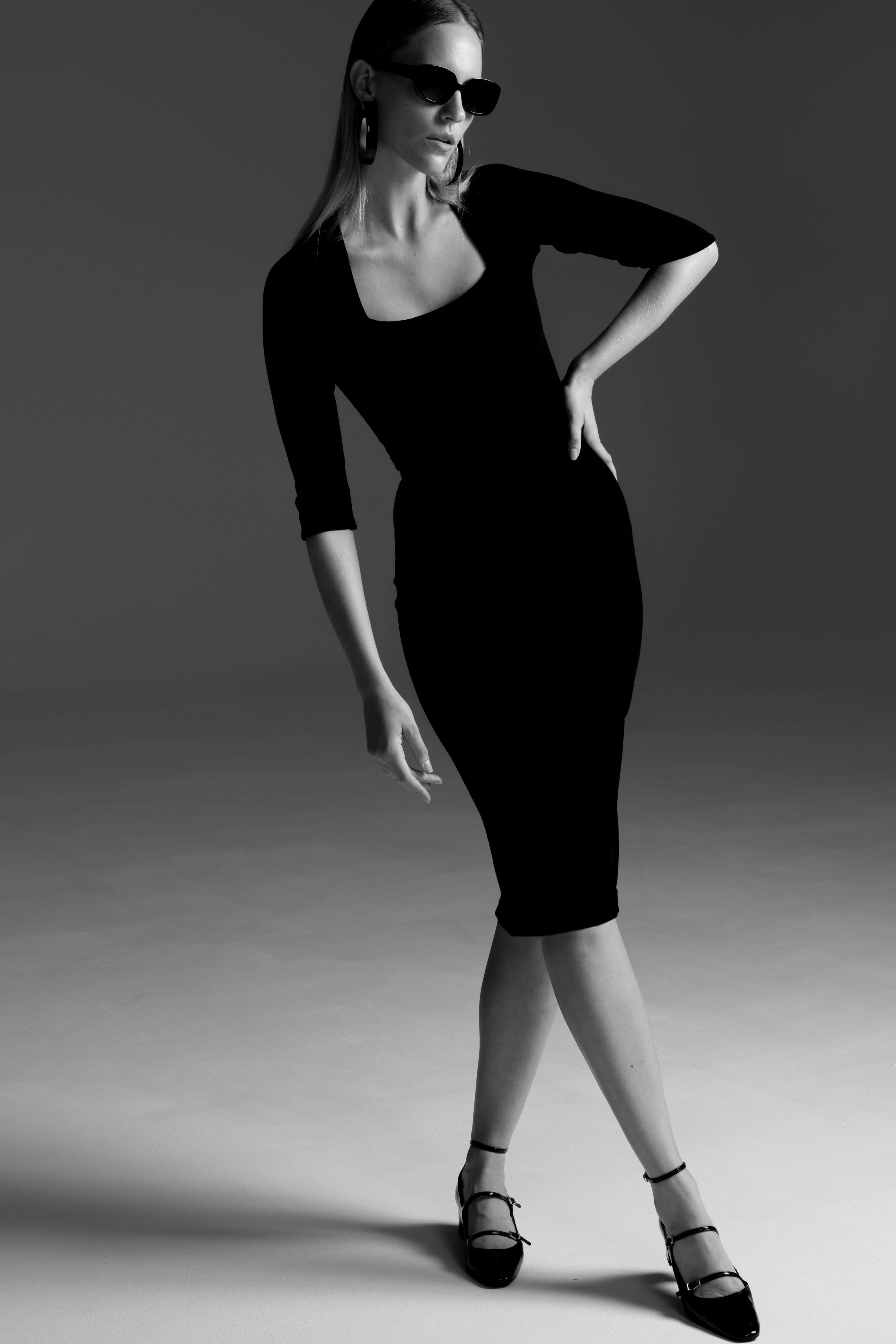IRIS DRESS 3/4 SLEEVE IN BLACK - Image 5