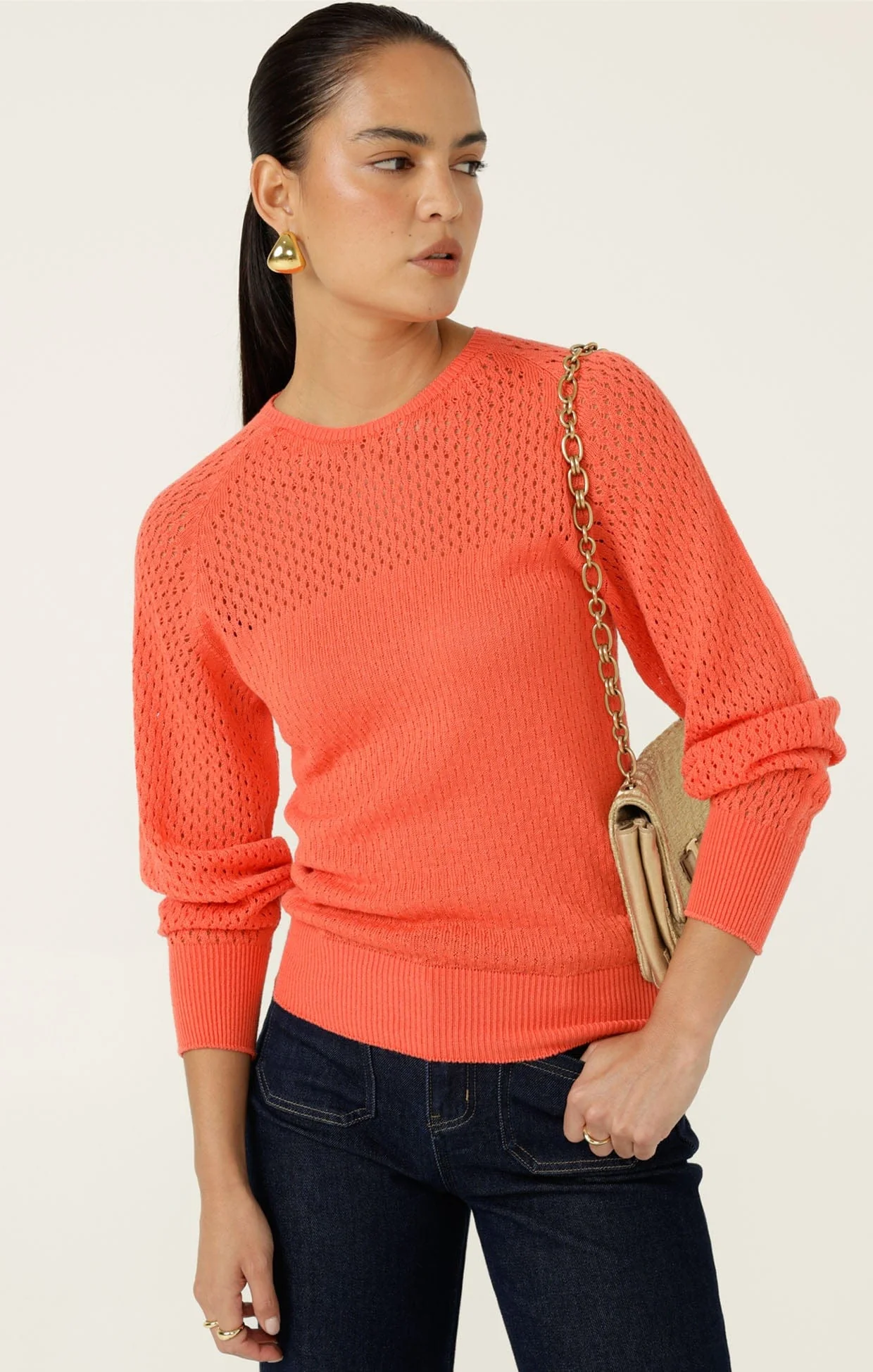 LONG SLEEVE RIPPLE KNIT TOP IN CORAL - Image 4