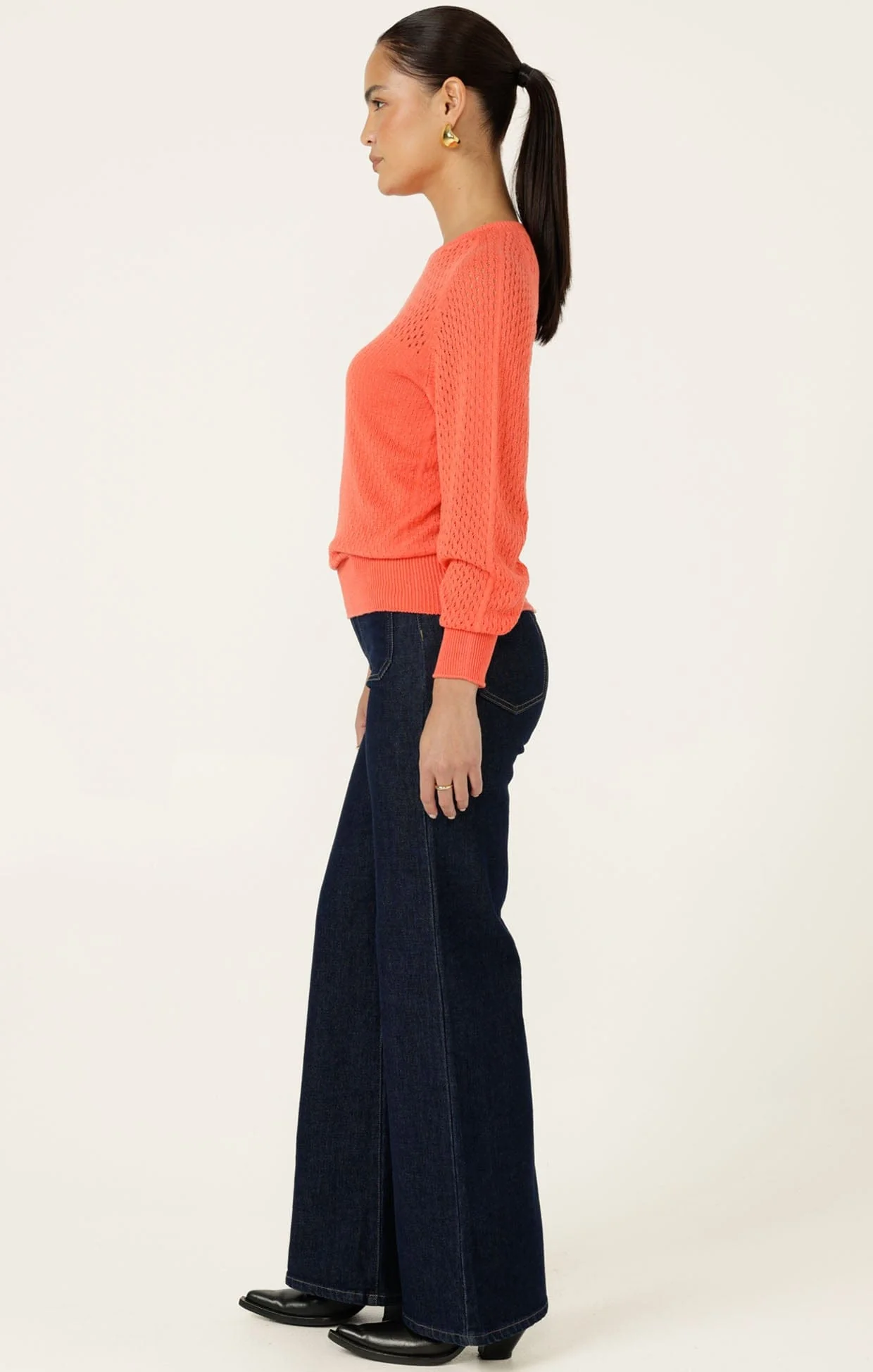 LONG SLEEVE RIPPLE KNIT TOP IN CORAL - Image 6