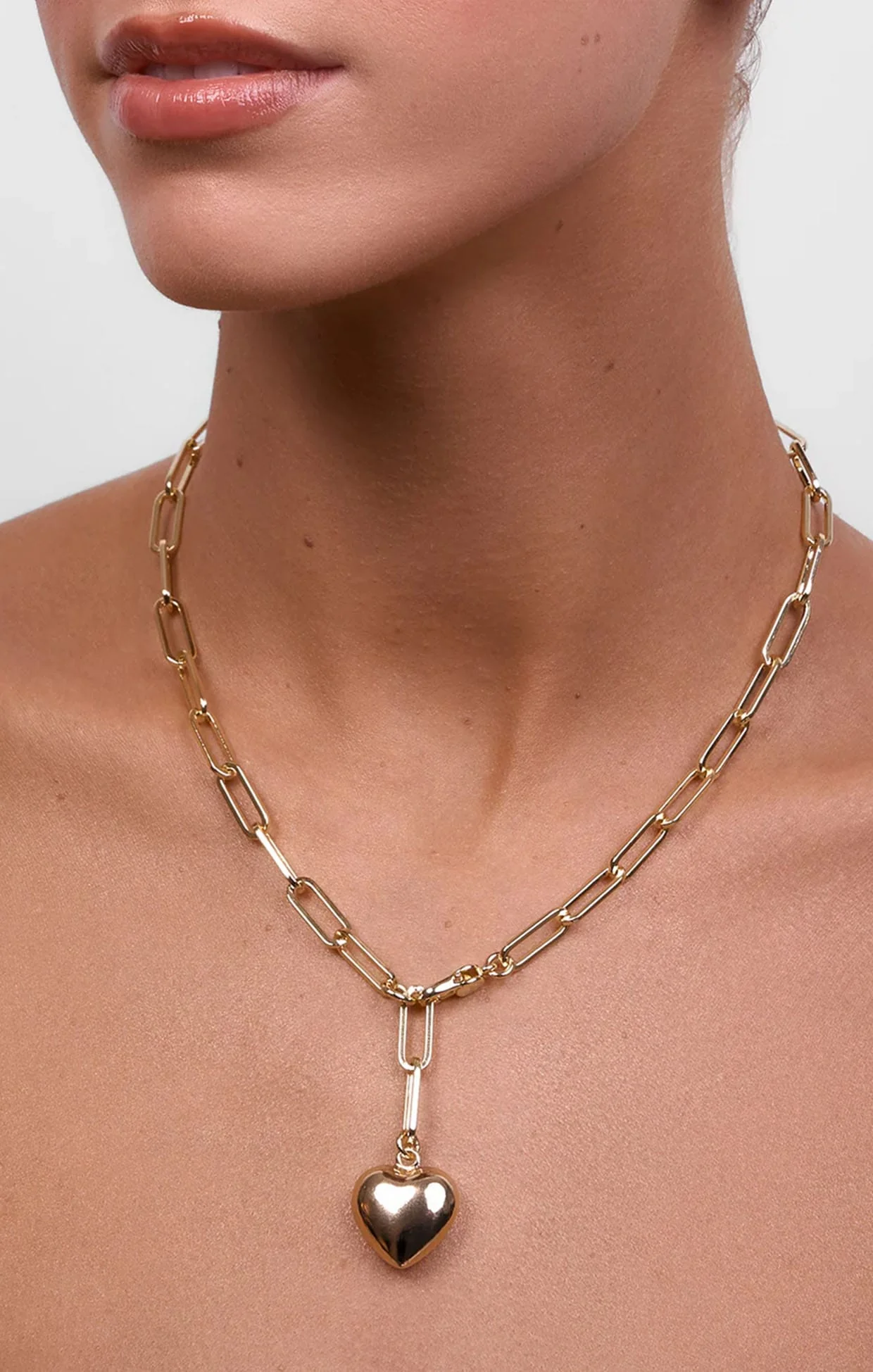 LOTTE HEART NECKLACE IN GOLD - Image 2