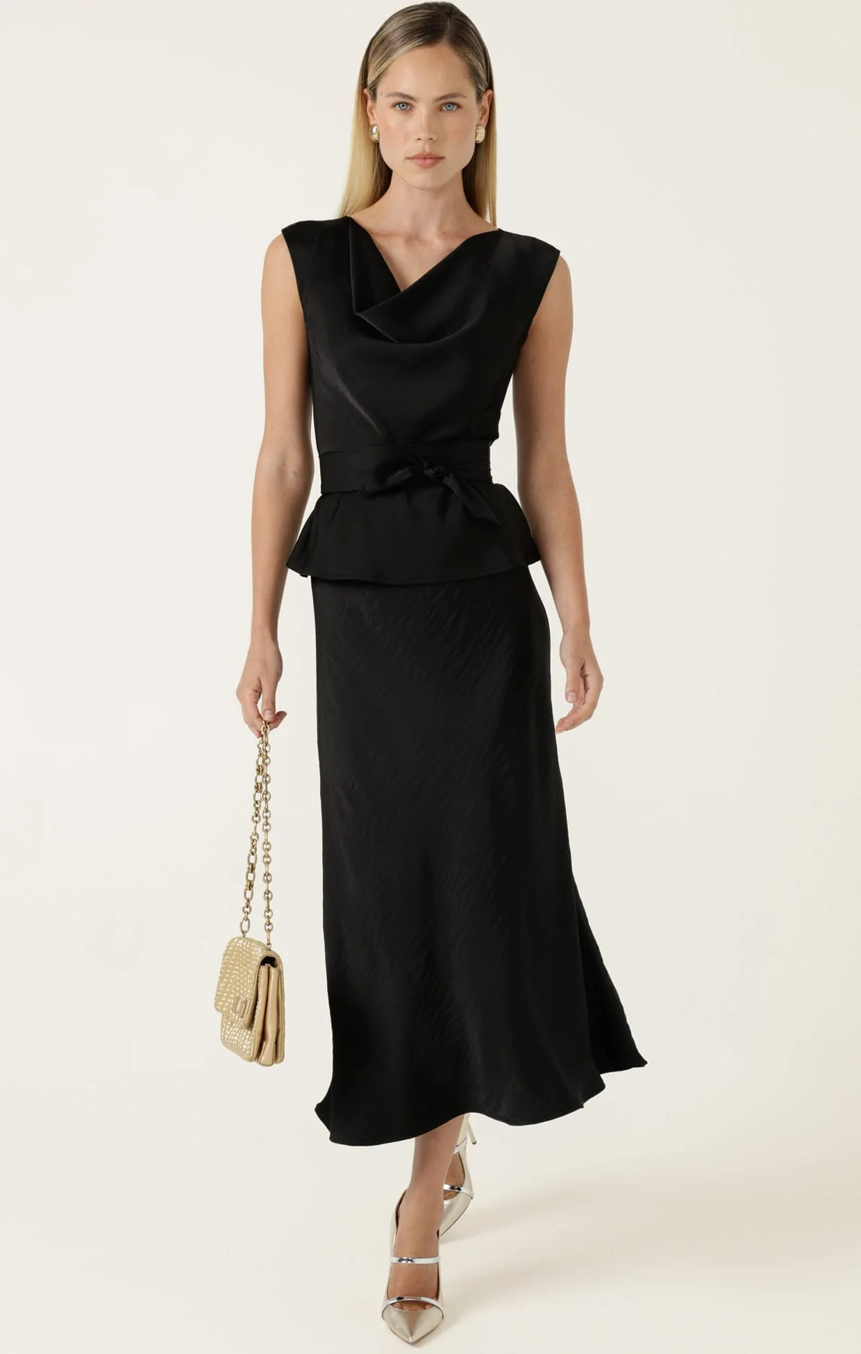 LUXE BIAS MIDI SKIRT IN BLACK - Image 4