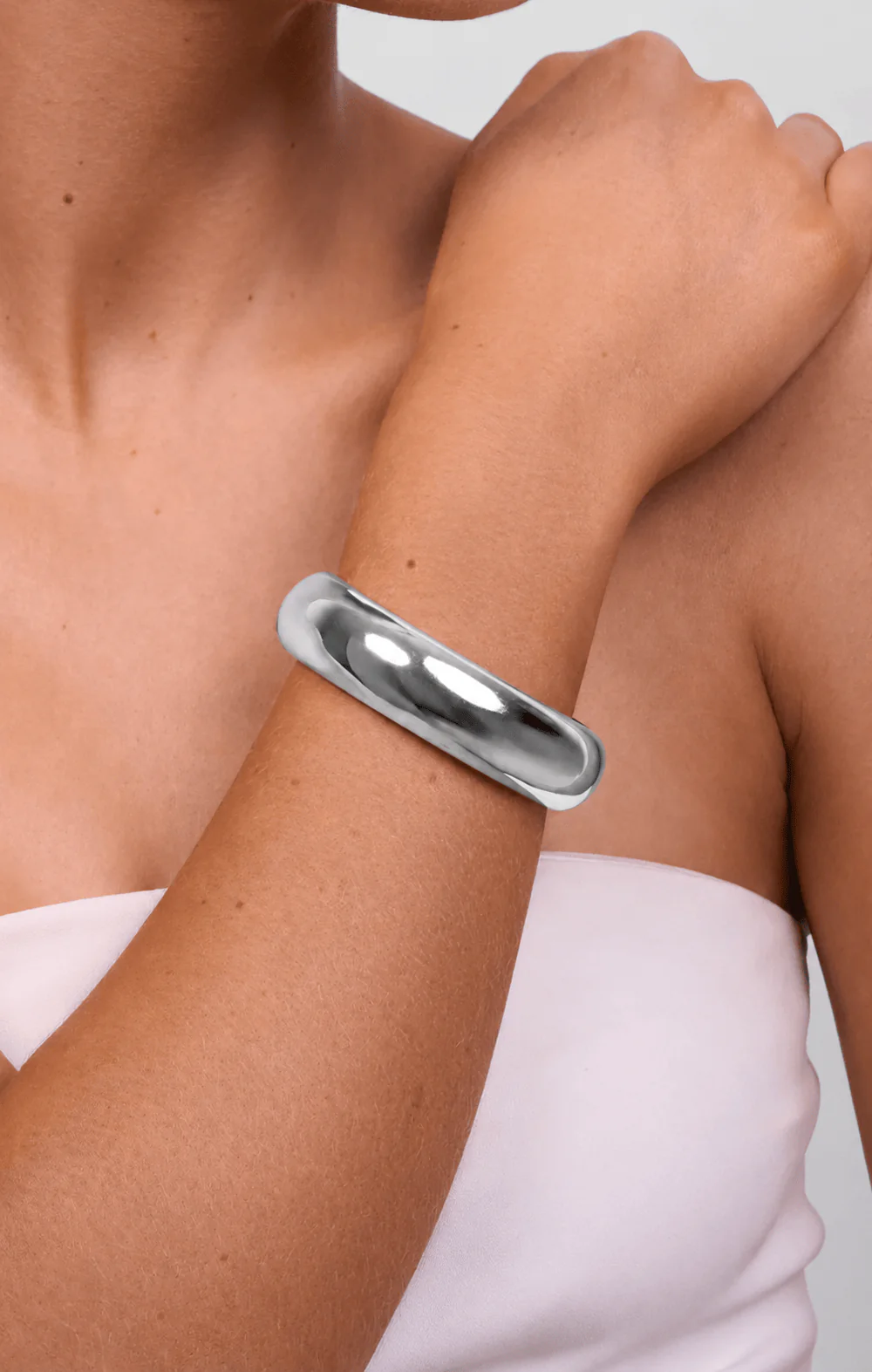 MAGGIE BANGLE IN SILVER - Image 2
