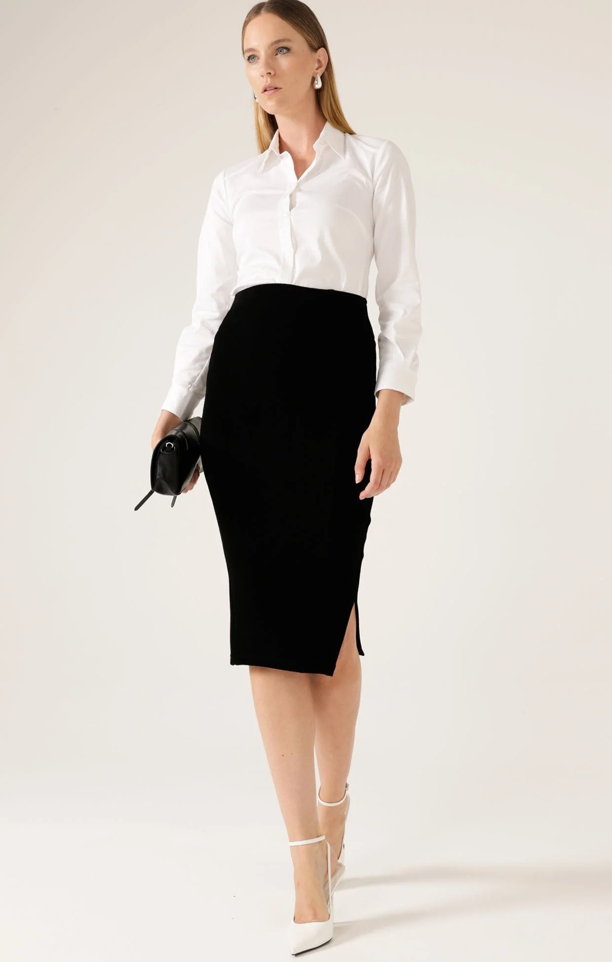 PENCIL SKIRT IN BLACK - Image 3