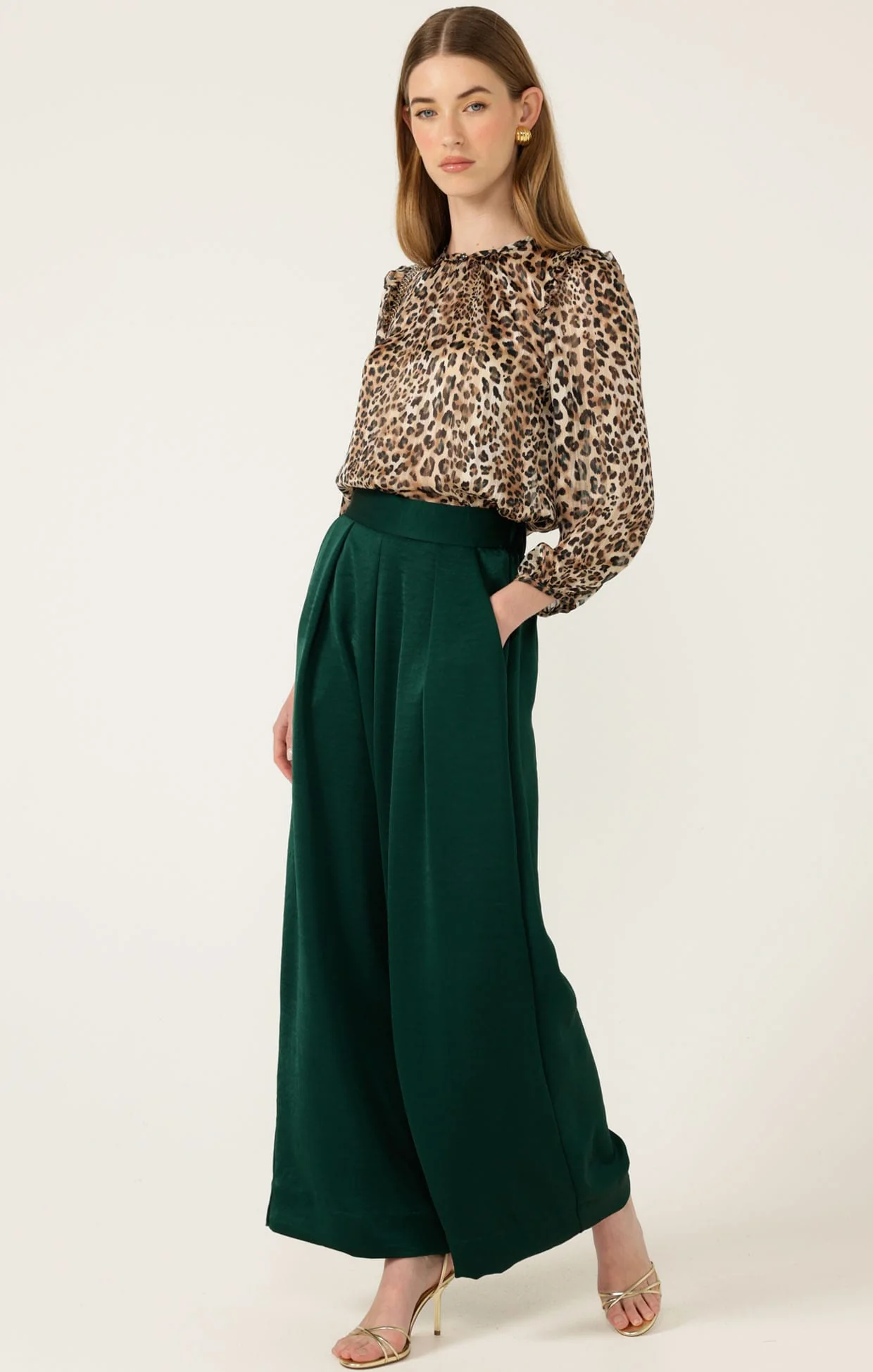 LUXE PLEATED TROUSER IN EMERALD - Image 5