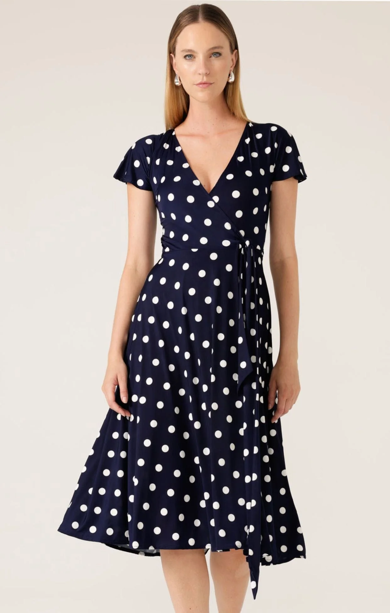 REVERSE WRAP MIDI DRESS IN NAVY WHITE SPOT - Image 3
