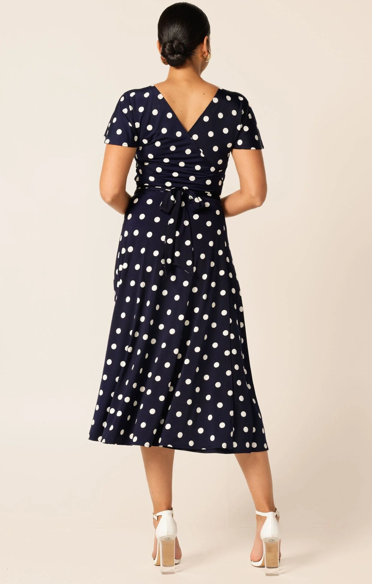 REVERSE WRAP MIDI DRESS IN NAVY WHITE SPOT - Image 7