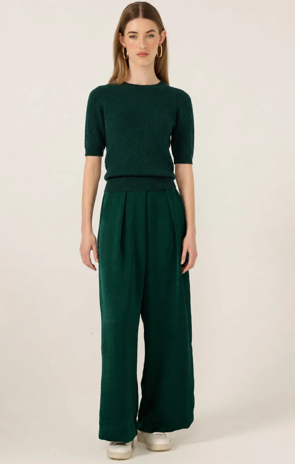 SHORT SLEEVE GROVE KNIT TOP IN FOREST - Image 3