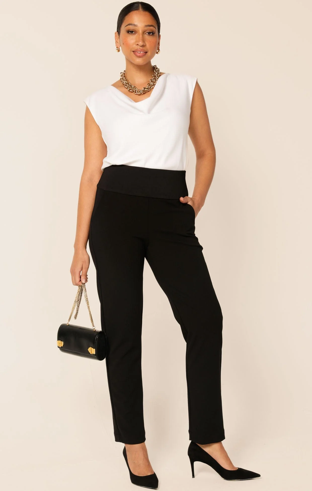 TAPERED LEG PANT IN BLACK - Image 3