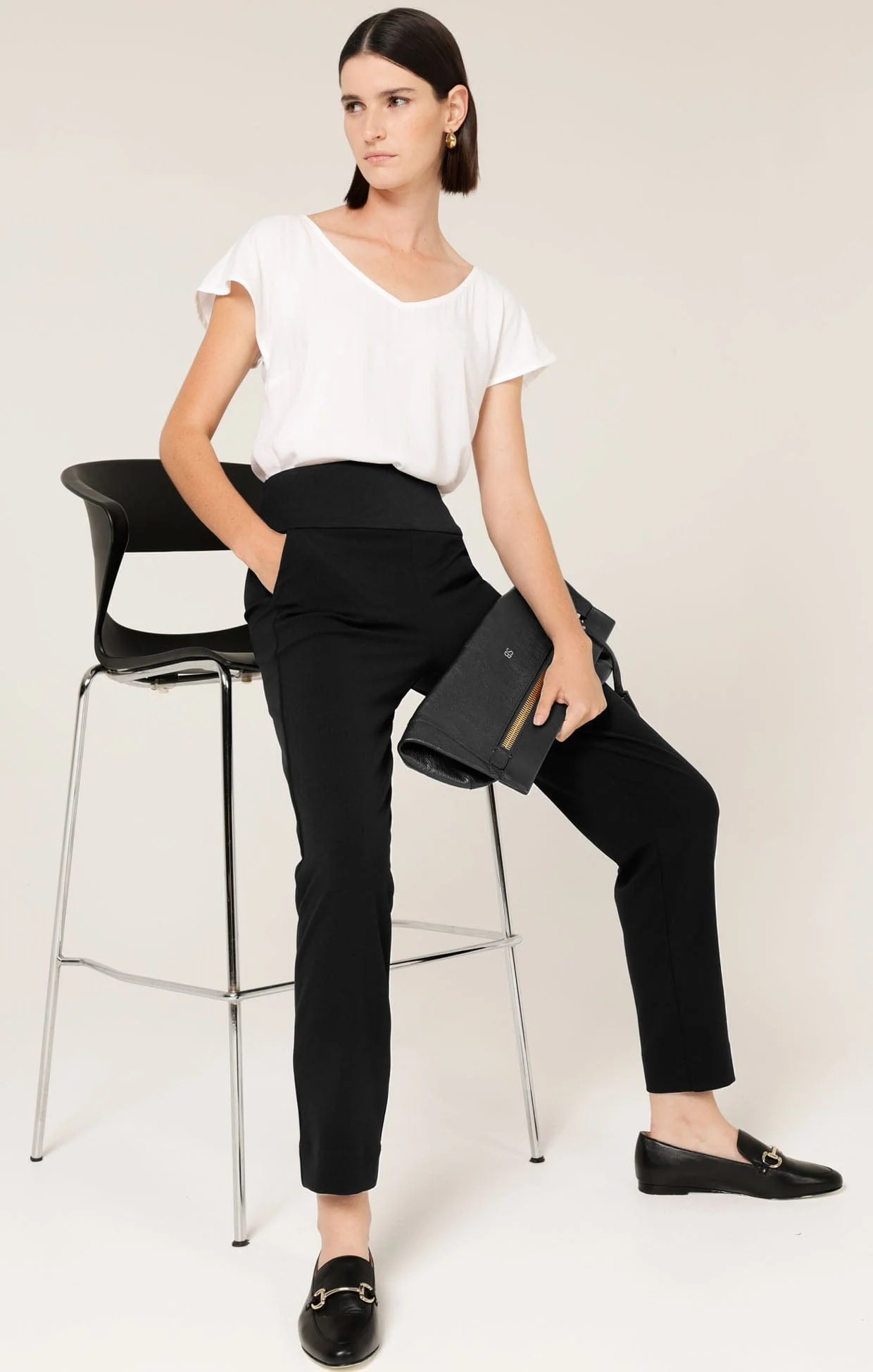 TAPERED LEG PANT IN BLACK - Image 8