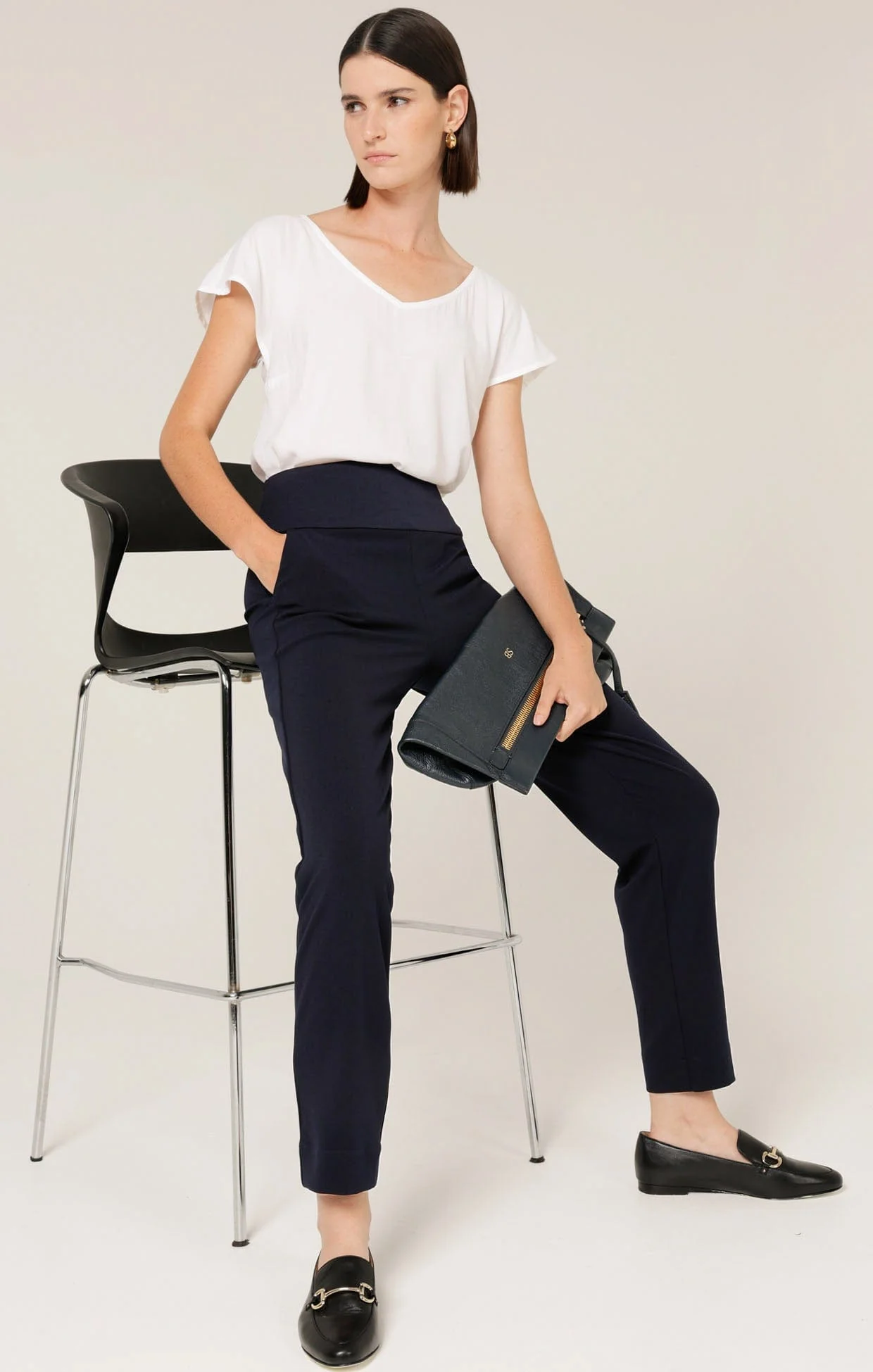TAPERED LEG PANT IN NAVY - Image 6