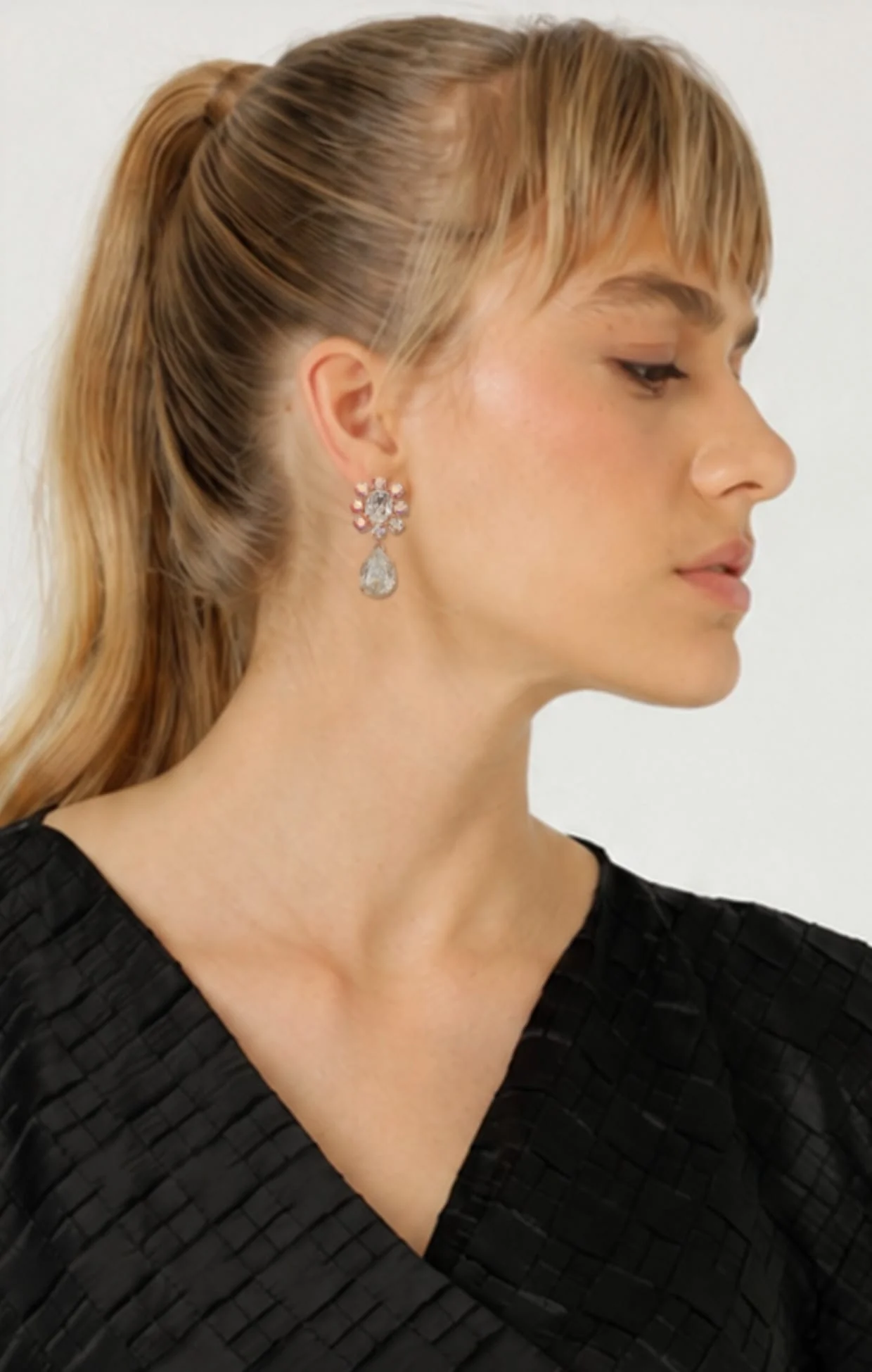 ZURICH EARRINGS IN CRYSTAL - Image 2